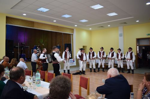 Muži
